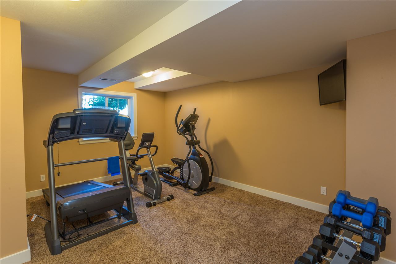 5707 South Dearborn Road Spokane, WA 99223 - Photo 17 of 20