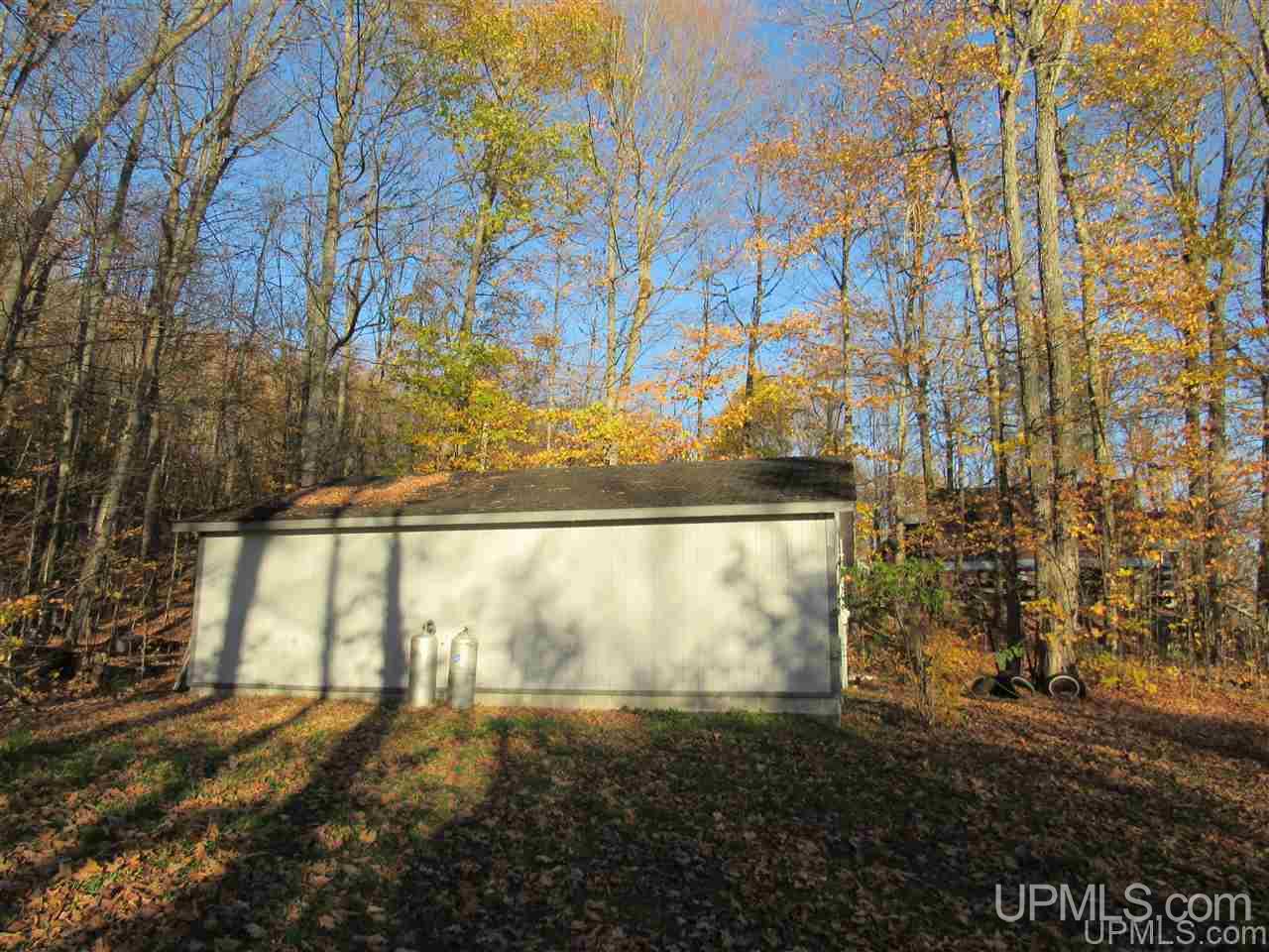 112 Green Road Michigamme, MI 49861 - Photo 5 of 32 Gallery Image 5