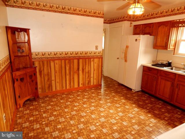 350 Hillcrest Road York, PA 17403 - Photo 3 of 25