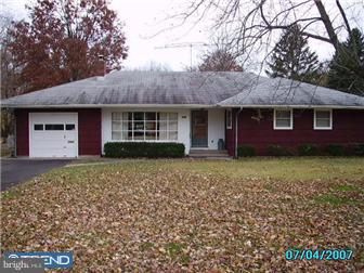 2005 Beverly Road Burlington, NJ 08016 - Photo 1 of 12 Exterior Front