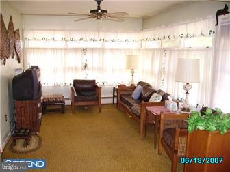 2005 Beverly Road Burlington, NJ 08016 - Photo 5 of 12 Gallery Image 5