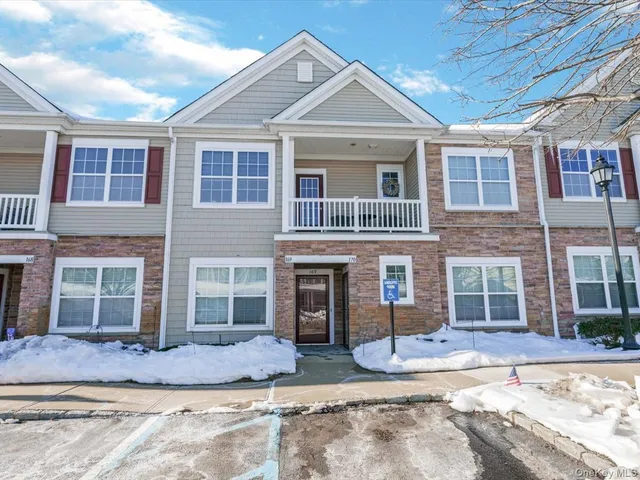 $668,000 | 170 Southampton Drive, Massapequa, NY 11758
