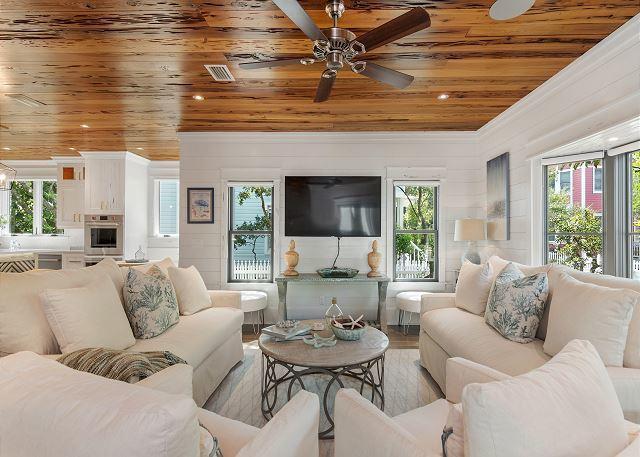 428 West Grove Avenue Santa Rosa Beach, FL 32459 - Photo 11 of 40 Living Area2