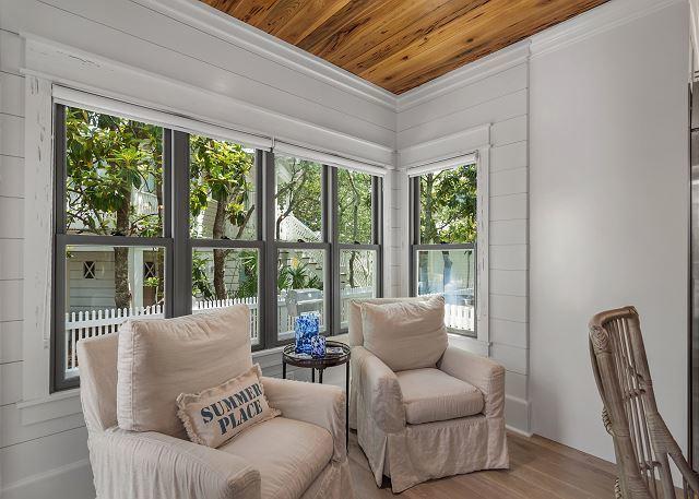 428 West Grove Avenue Santa Rosa Beach, FL 32459 - Photo 16 of 40 Sitting area off dining