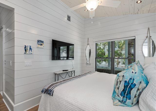 428 West Grove Avenue Santa Rosa Beach, FL 32459 - Photo 28 of 40 Master bedroom a 1st level