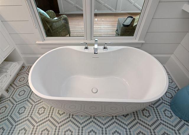 428 West Grove Avenue Santa Rosa Beach, FL 32459 - Photo 30 of 40 Master bath2