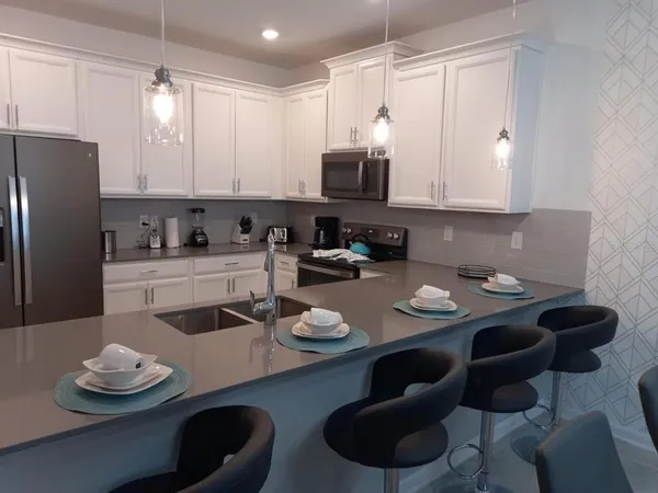 $2,900 | 1041 Splash Shot Place, Unit 1041, Davenport, FL 33896