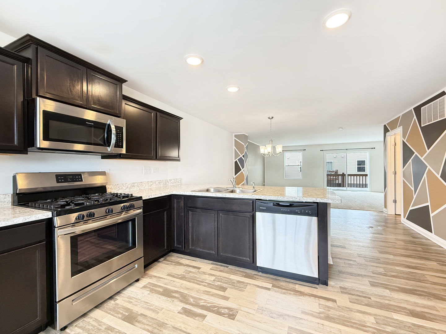 2385 Upland Road Pingree Grove, IL 60140 - Photo 6 of 37