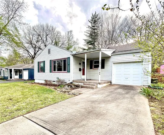 $250,000 | 5336 Nall Avenue, Roeland Park, KS 66202