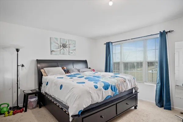 $2,600 | 1813 Spinnaker Street, Pingree Grove, IL 60140