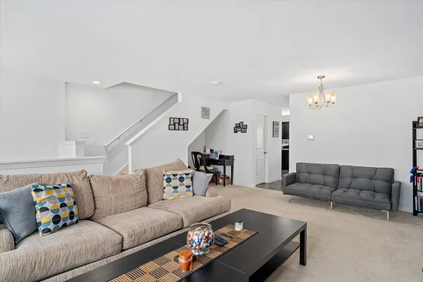 $2,600 | 1813 Spinnaker Street, Pingree Grove, IL 60140
