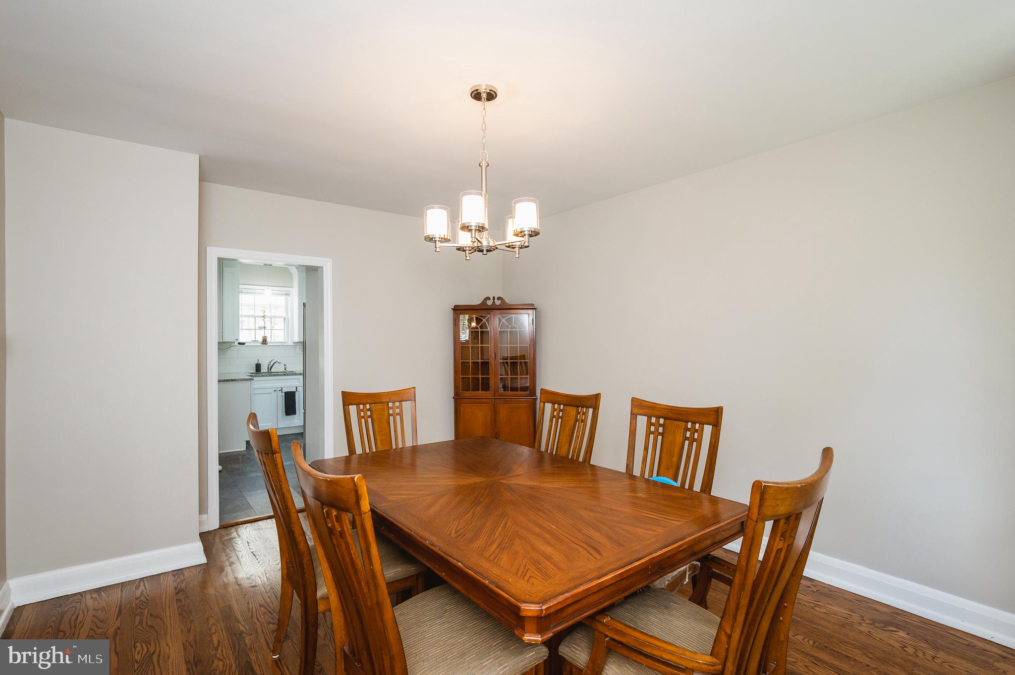 7025 Kenleigh Road Baltimore, MD 21212 - Photo 11 of 53 Dining room.
