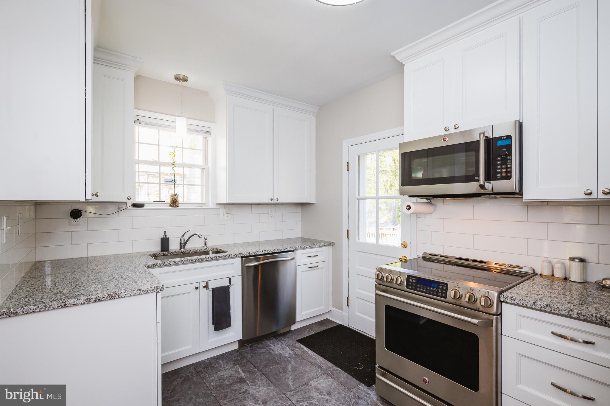 7025 Kenleigh Road Baltimore, MD 21212 - Photo 13 of 53 Newly renovated kitchen.