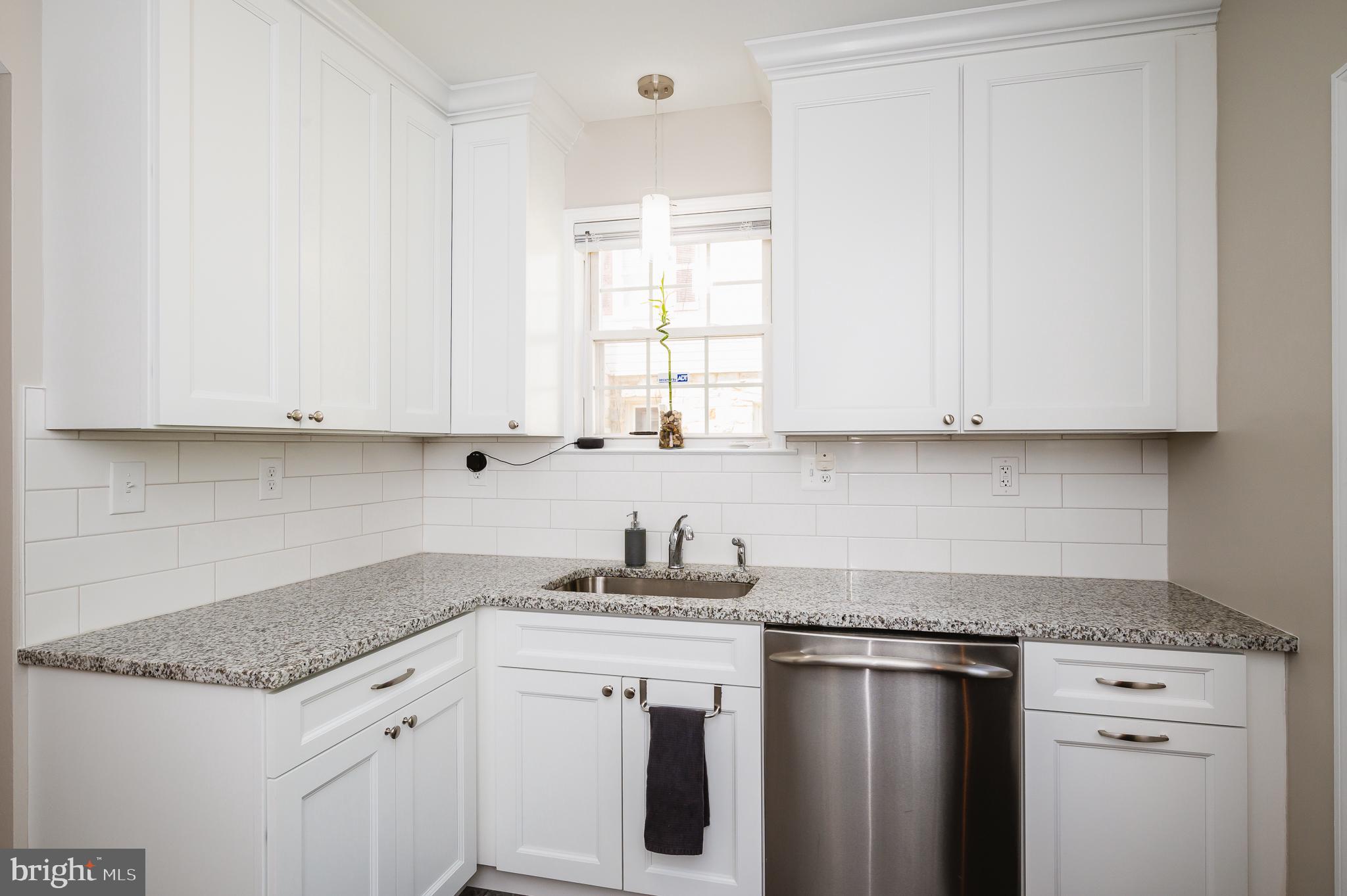 7025 Kenleigh Road Baltimore, MD 21212 - Photo 15 of 53 Quartz countertops.