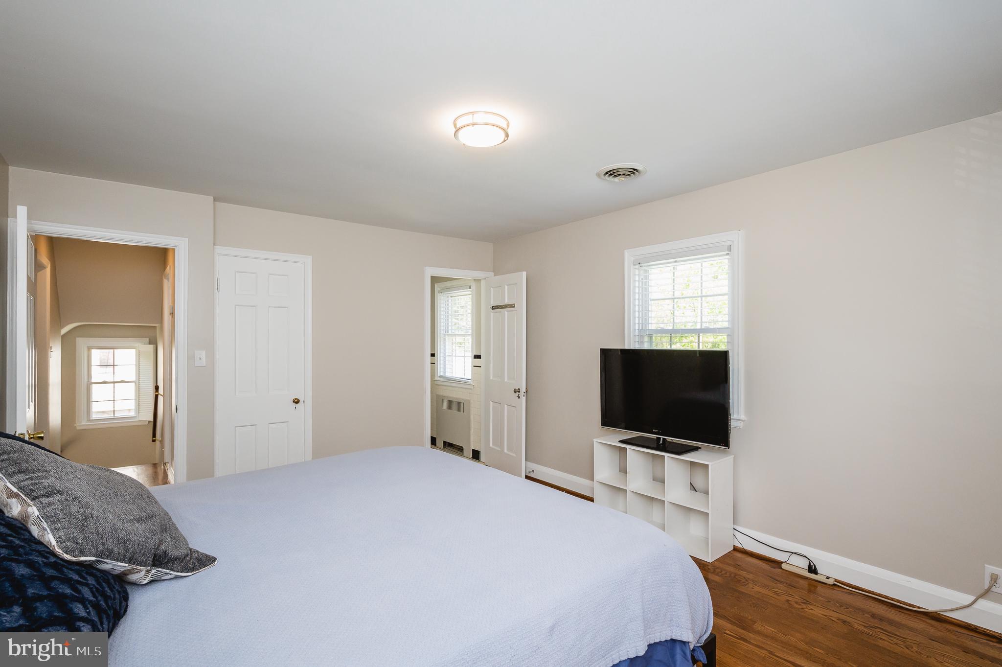 7025 Kenleigh Road Baltimore, MD 21212 - Photo 23 of 53 Primary bedroom.