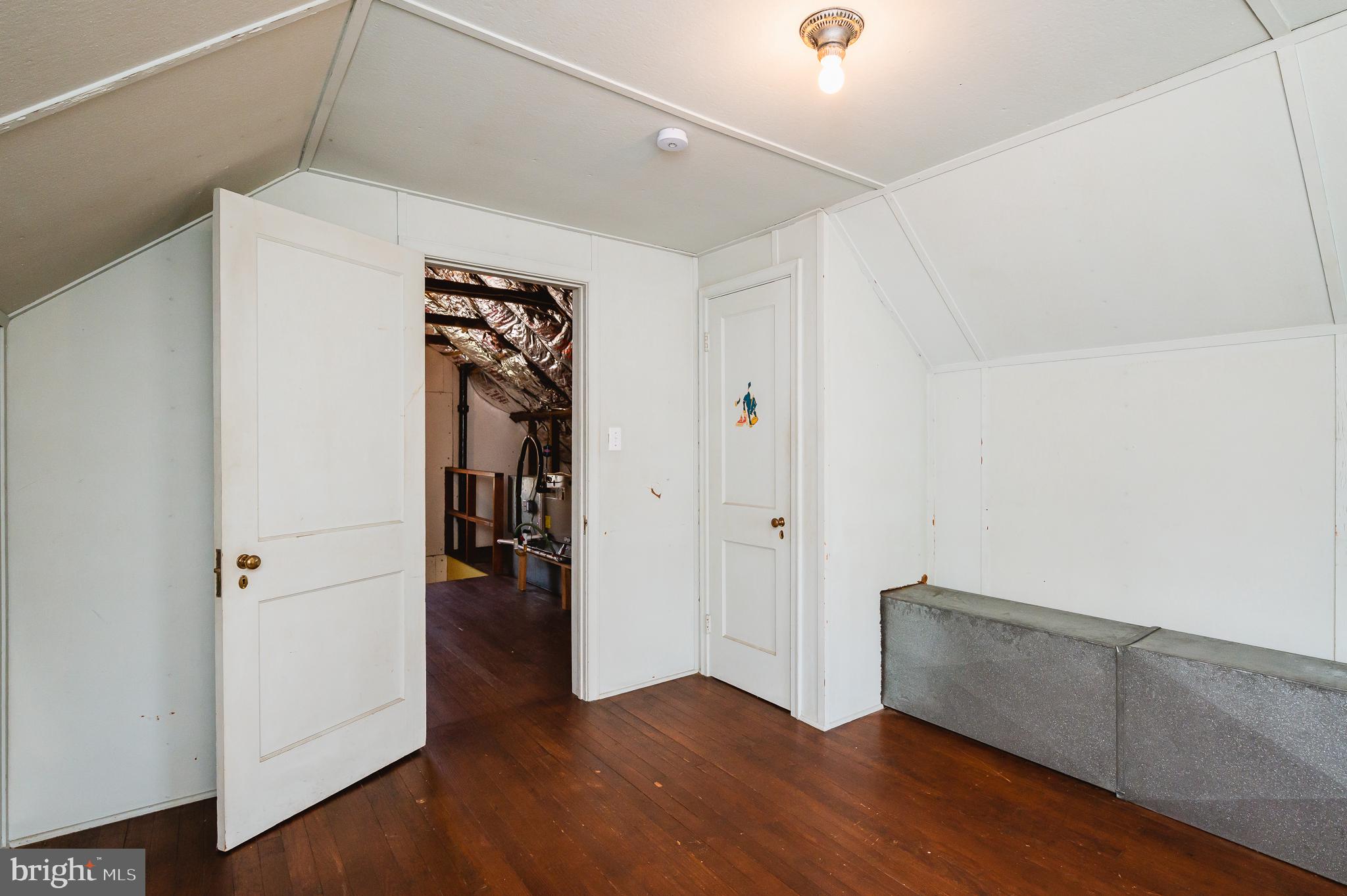 7025 Kenleigh Road Baltimore, MD 21212 - Photo 37 of 53 Third level. Potential 4th bedroom/office.