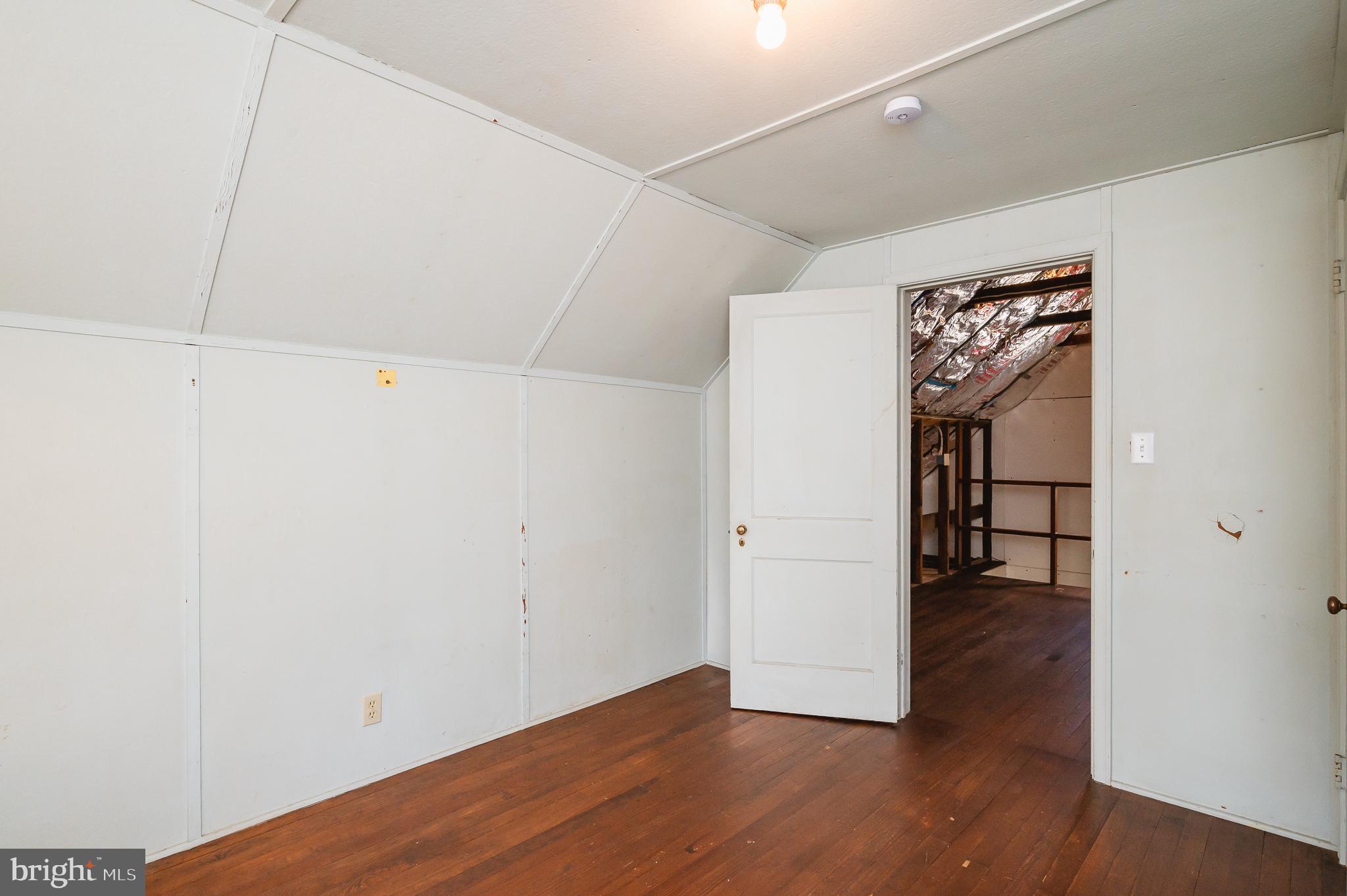7025 Kenleigh Road Baltimore, MD 21212 - Photo 38 of 53 Third level. Hardwood flooring.