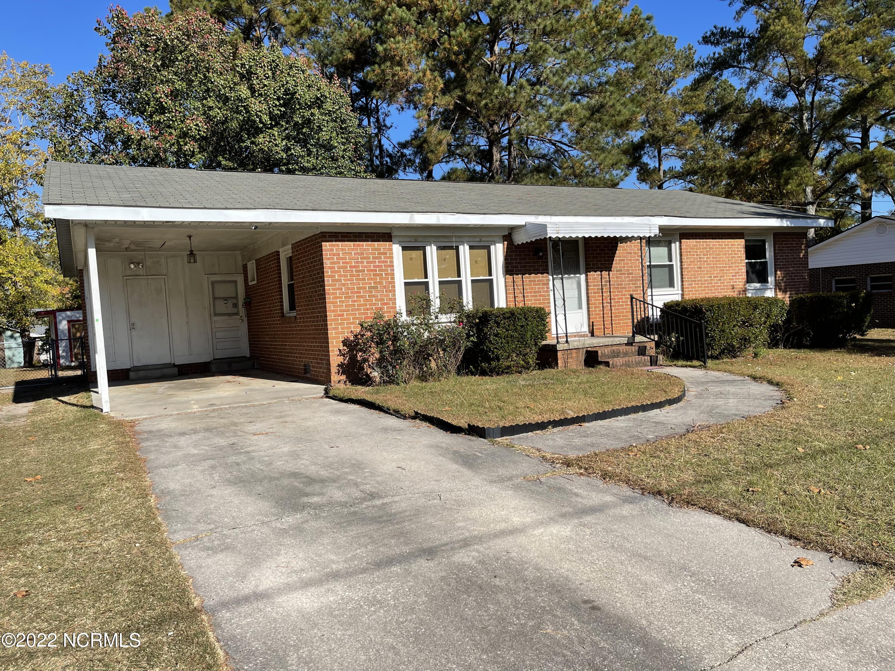 927 Montclair Avenue Rockingham, NC 28379 - Photo 1 of 3 B8D93432-B52B-4740-A4E7-2772D5BE1C95