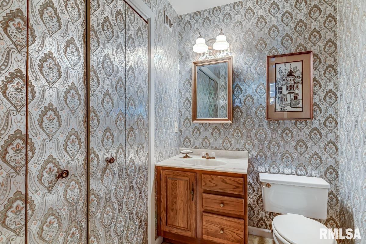 913 South 6th Street Springfield, IL 62703 - Photo 18 of 47
