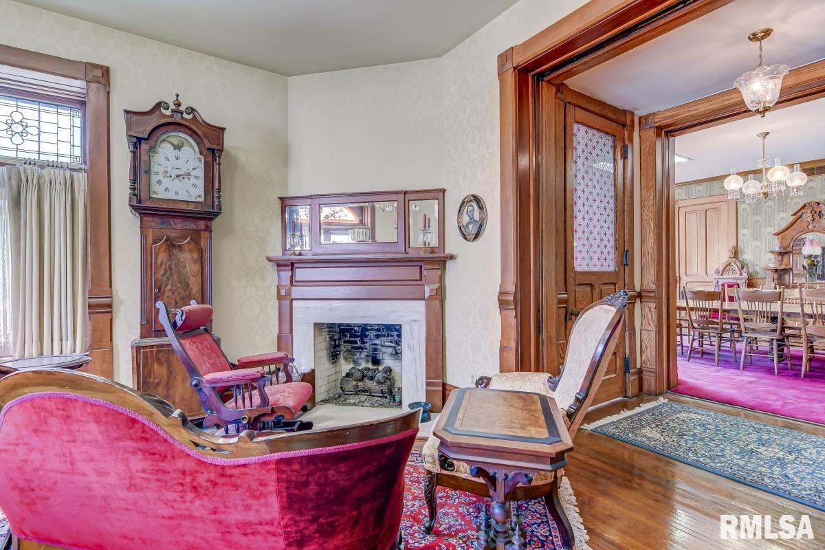 913 South 6th Street Springfield, IL 62703 - Photo 10 of 47