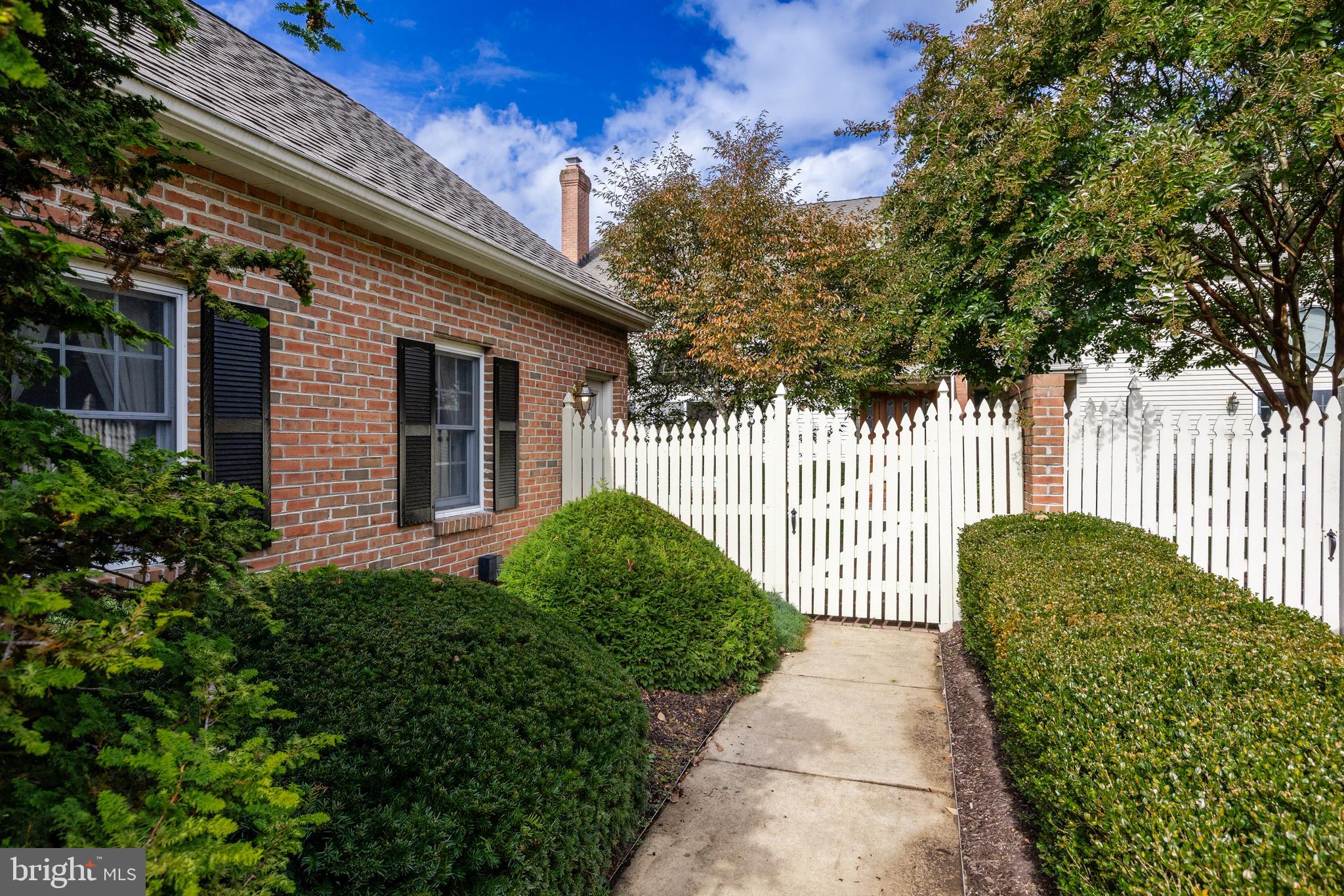 433 Windrow Clusters Drive Moorestown, NJ 08057 - Photo 2 of 46
