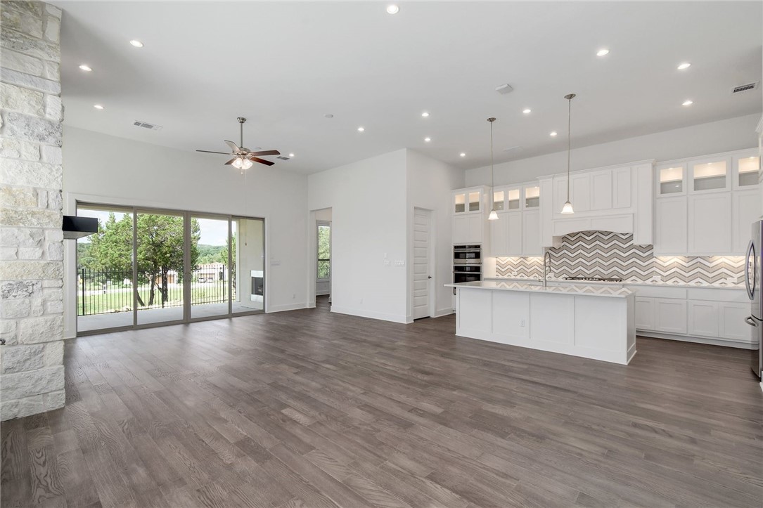4107 Softleaf Lane Austin, TX 78738 - Photo 10 of 40 Gallery Image 10