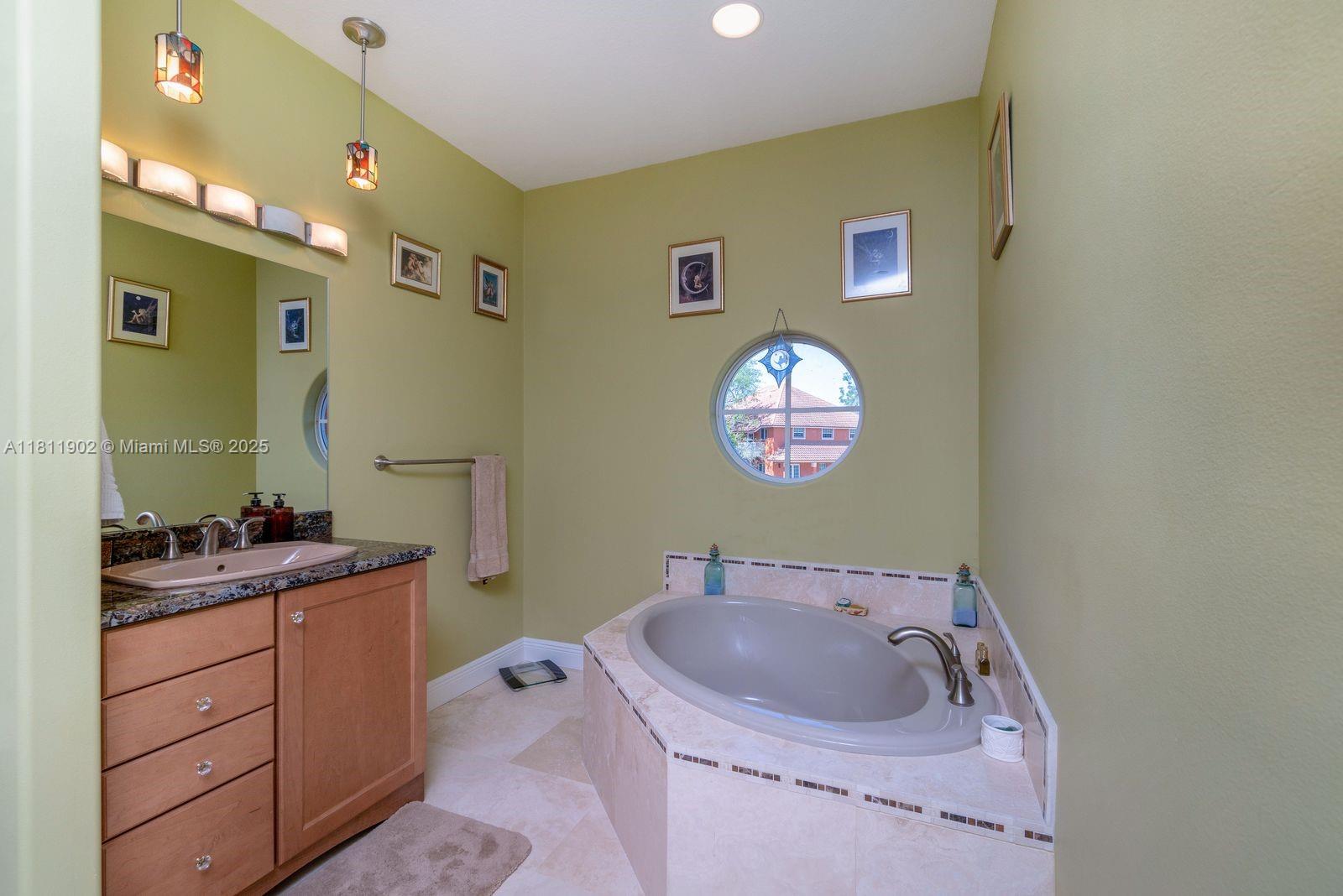 37511 Washington Loop Road Punta Gorda, FL 33982 - Photo 35 of 50 Junior Suite Bath Up
