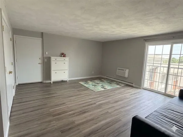 $250,000 | 300 Smithfield Road, Unit B224, North Providence, RI 02904