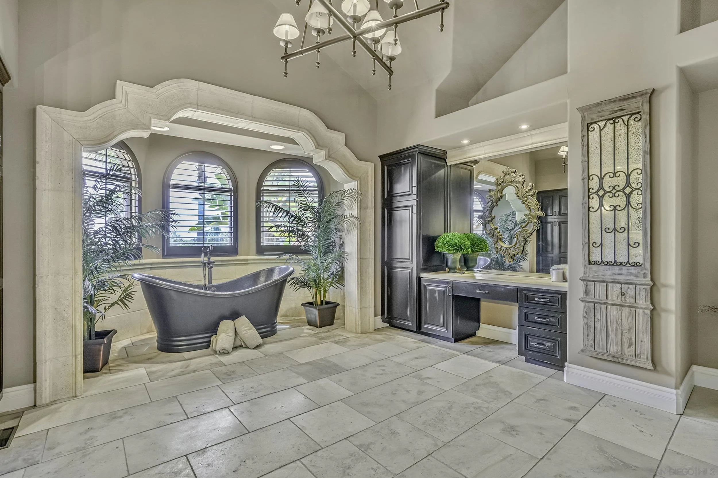 5305 La Crescenta Road Rancho Santa Fe, CA 92067 - Photo 48 of 63 Gorgeous soaking tub in the primary bathroom