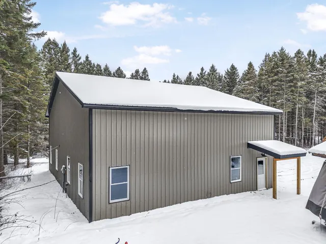 $330,000 | 8074 Grosbeak Drive Northwest, Alden, MI 49612