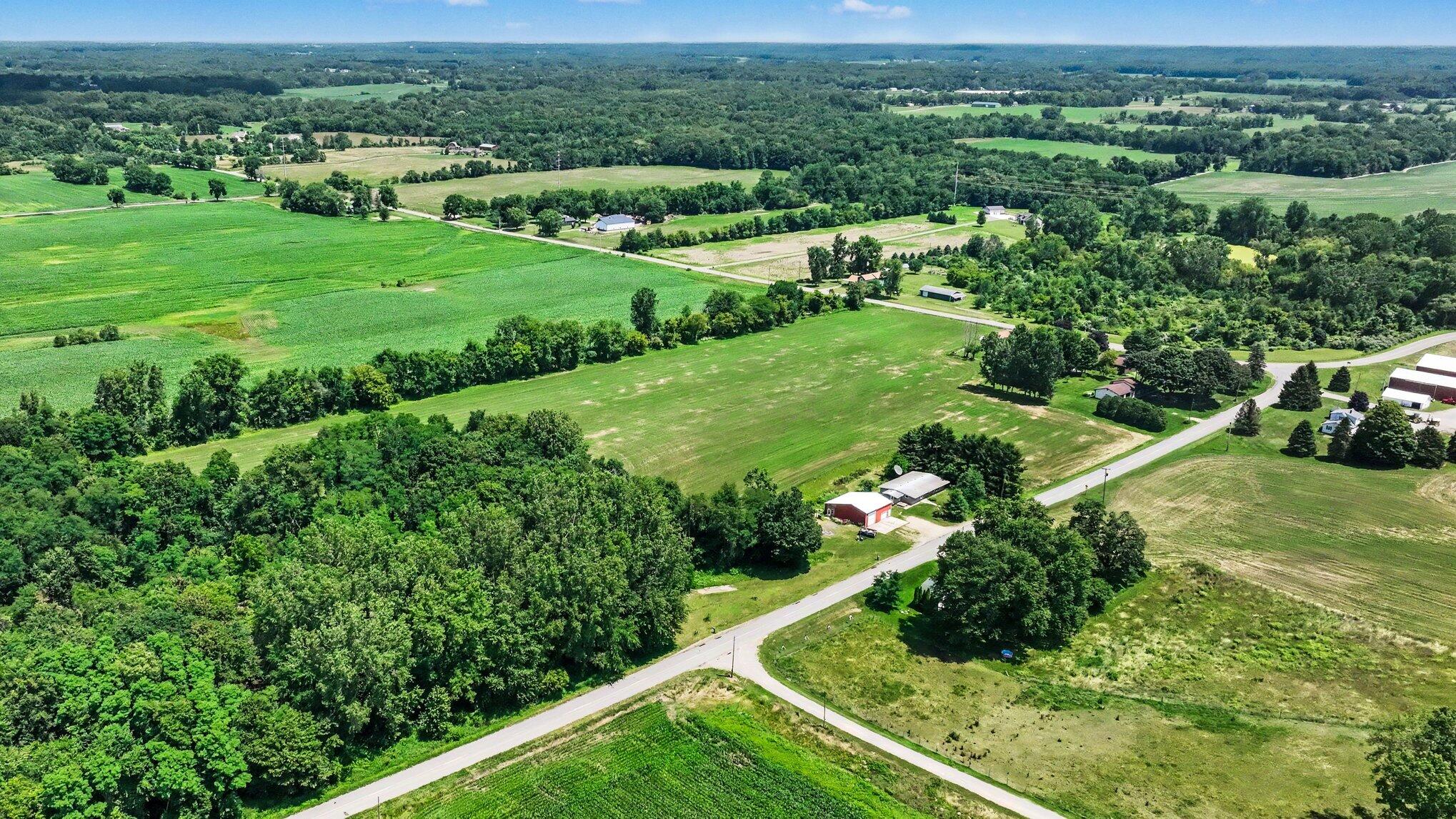 5405 Hartman Road Eau Claire, MI 49111 - Photo 4 of 36 039_file_8669