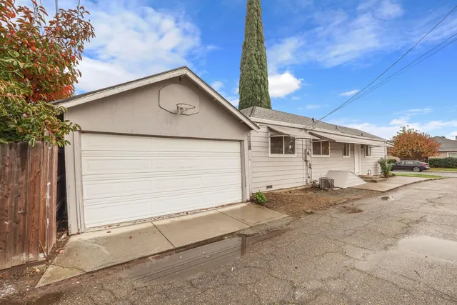 a view of backyard of house