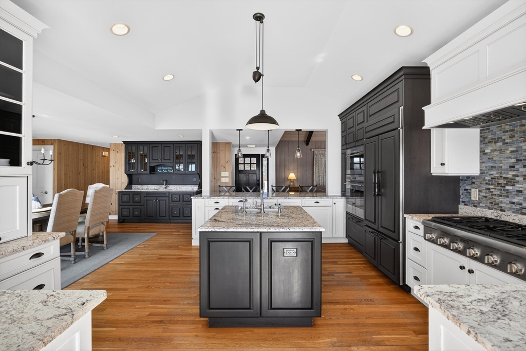 357 Lakeside Drive West Barnstable, MA 02632 - Photo 7 of 33