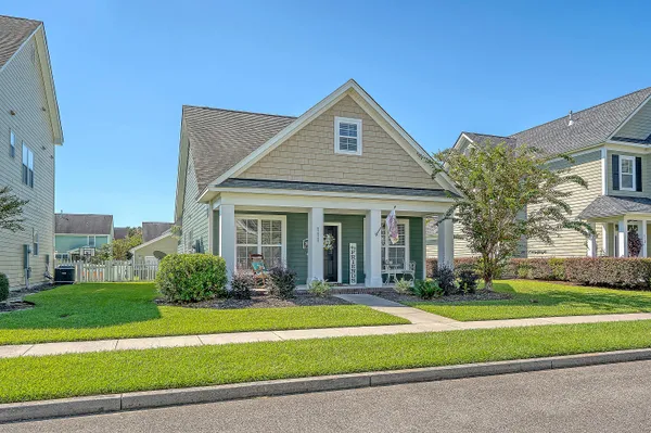 $337,000 | 111 Foxglove Avenue, Summerville, SC 29483