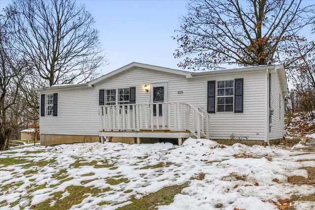 $205,000 | 205 Monroe Street, Augusta, MI 49012