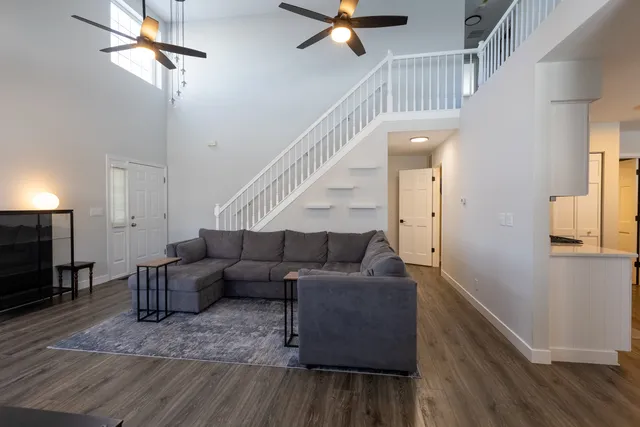 $319,900 | 1693 Waterford Road, North Aurora, IL 60542