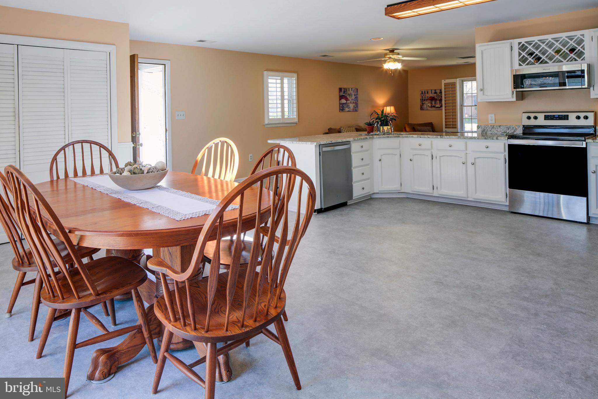 Dining area in large kitchen area