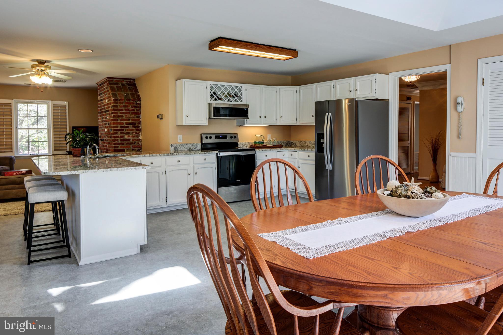 42" white cabinets and granite counters