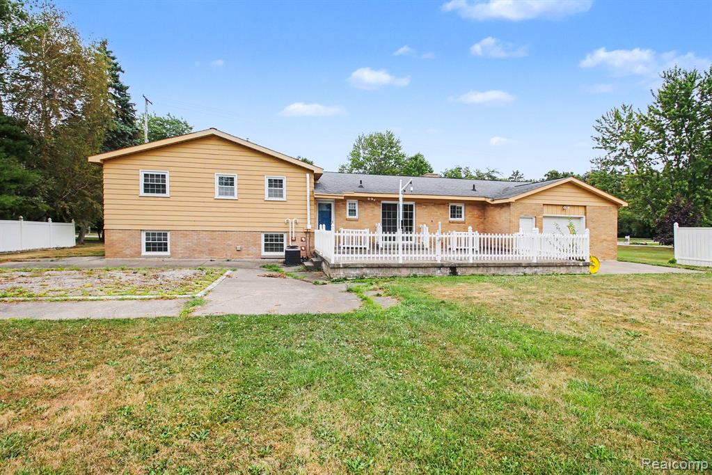 1222 Howe Road Burton, MI 48509 - Photo 30 of 34 Gallery Image 30