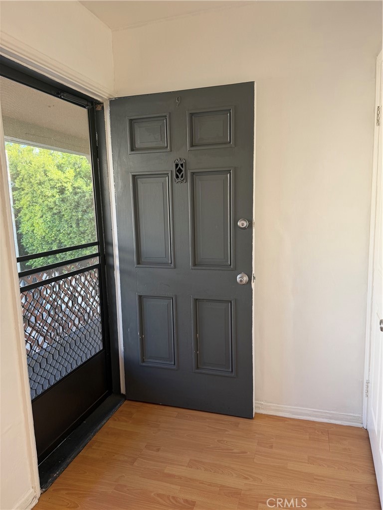 209 South Reeves Drive Beverly Hills, CA 90212 - Photo 2 of 10