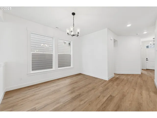 $815,492 | 15480 Southwest Everglade Avenue, Tigard, OR 97224