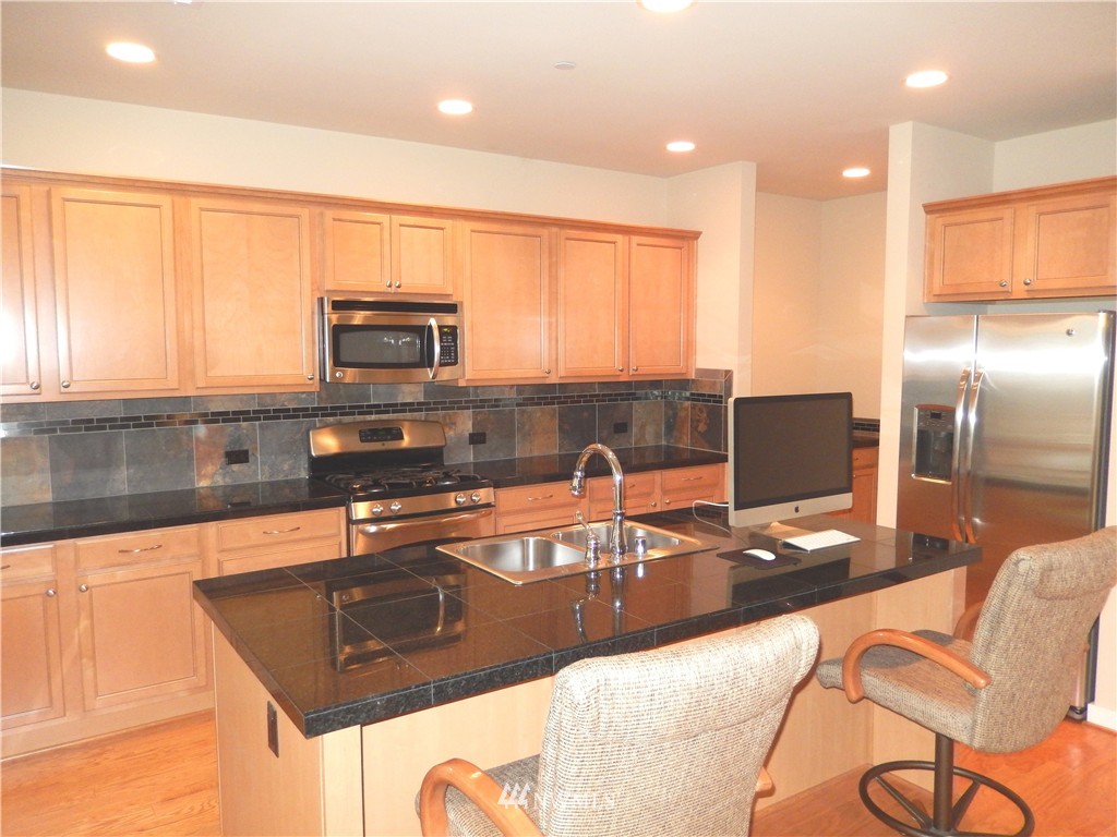 15950 Southeast 164th Place Renton, WA 98058 - Photo 2 of 22 Gallery Image 2