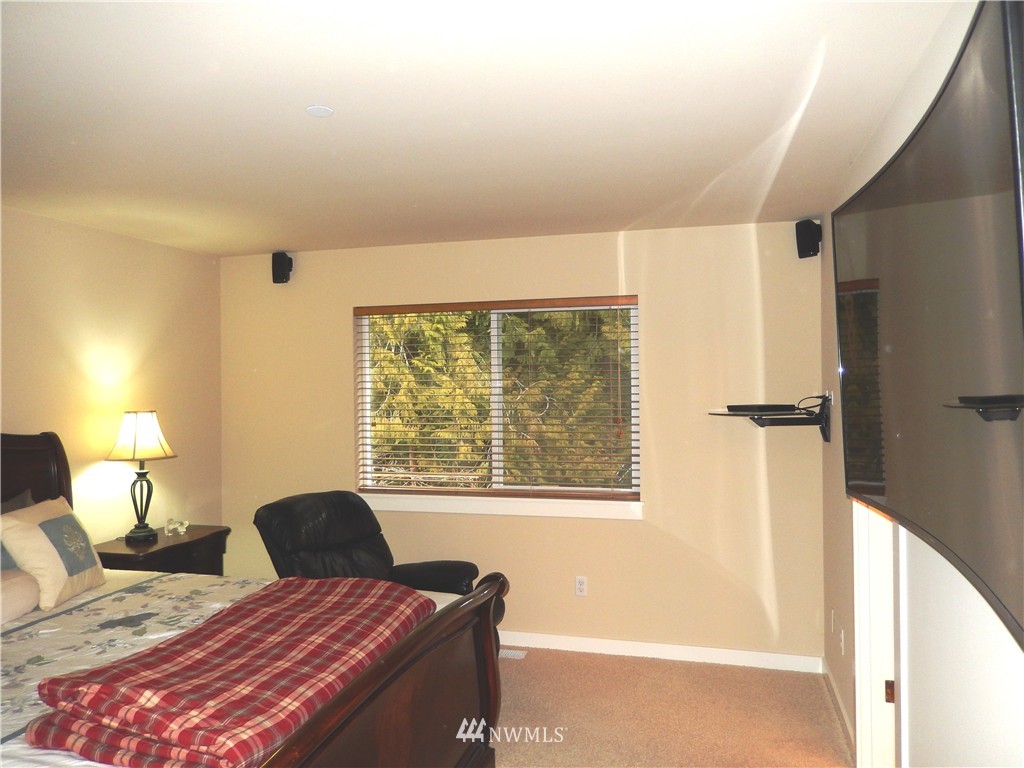 15950 Southeast 164th Place Renton, WA 98058 - Photo 14 of 22 Gallery Image 14