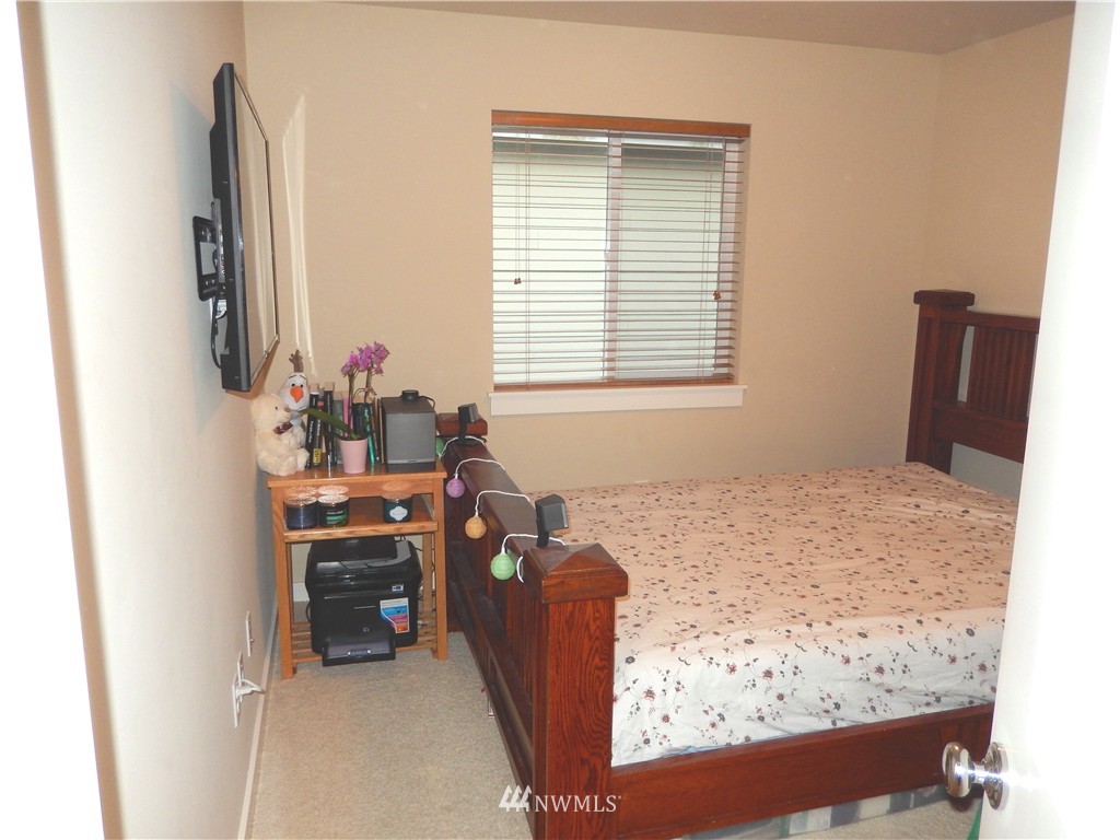 15950 Southeast 164th Place Renton, WA 98058 - Photo 17 of 22 Gallery Image 17