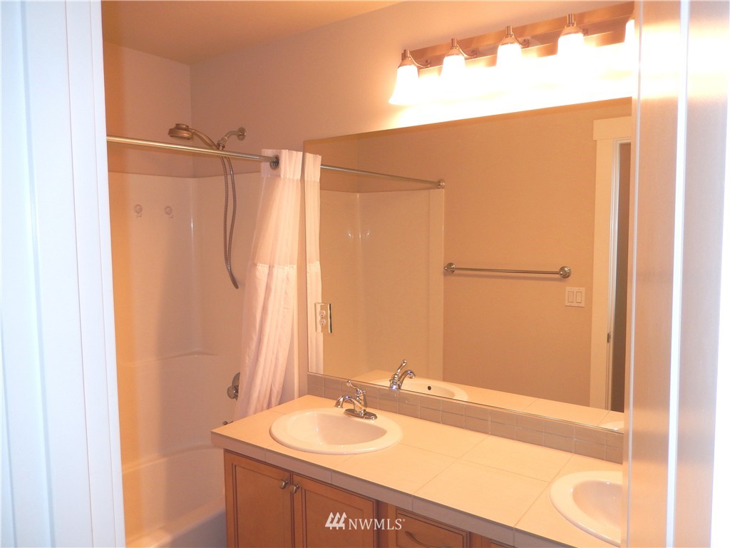 15950 Southeast 164th Place Renton, WA 98058 - Photo 20 of 22 Gallery Image 20