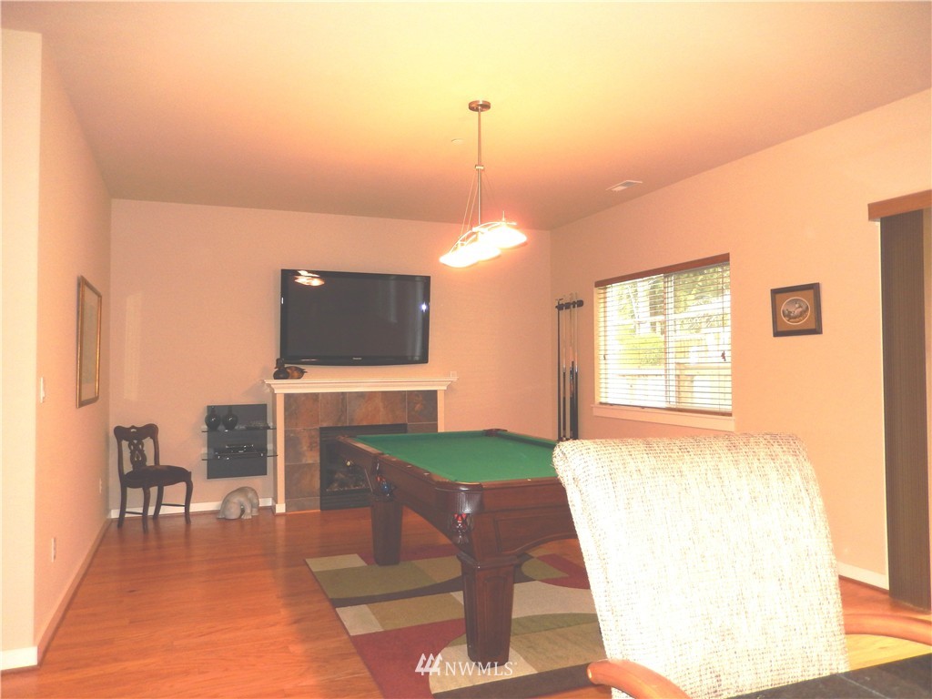 15950 Southeast 164th Place Renton, WA 98058 - Photo 5 of 22 Gallery Image 5