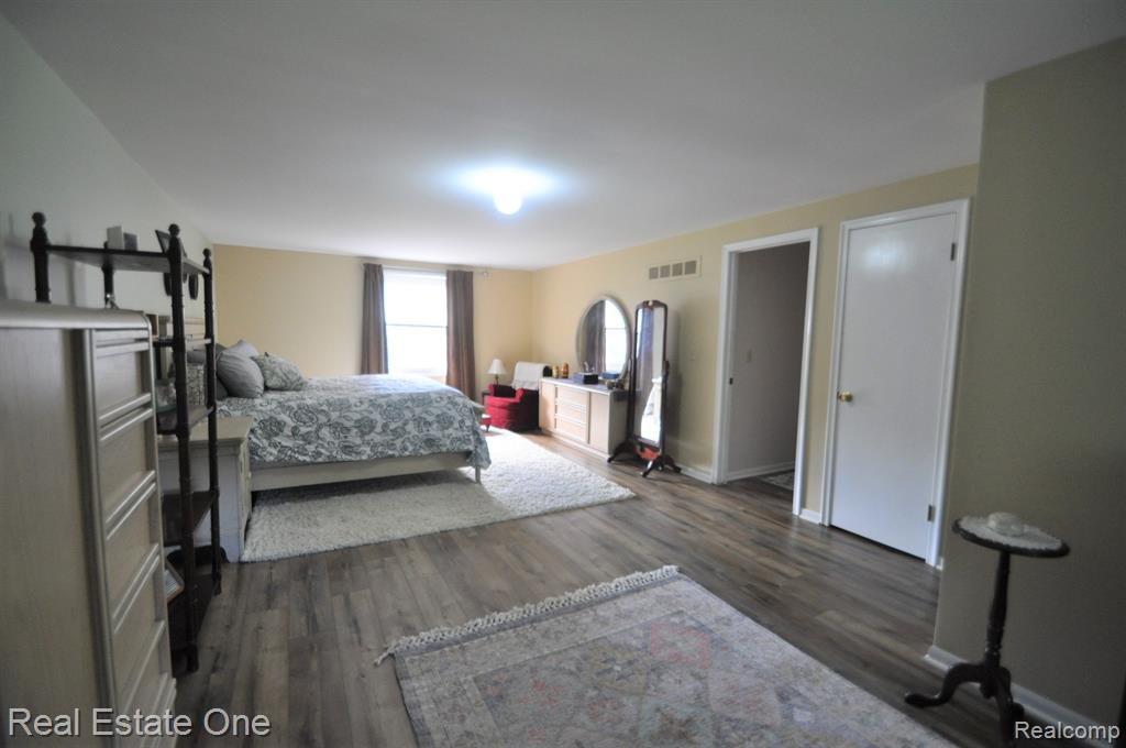 874 Bridgestone Drive Rochester Hills, MI 48309 - Photo 31 of 45