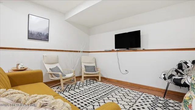 $2,400 | 163 Long Woods Road, Tobyhanna, PA 18466