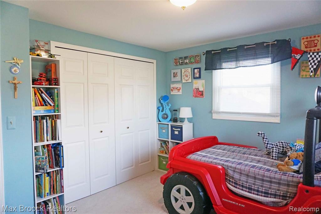 35718 Johnstown Road Farmington Hills, MI 48335 - Photo 18 of 31