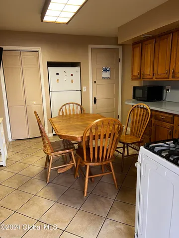 $250,000 | 1643 Rugby Road, Schenectady, NY 12309